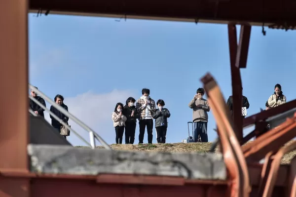 Manga's Doomsday Forecast Sparks Holiday Cancellations