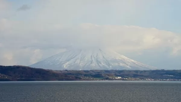 Hantu Yotei ditetapkan di Hokkaido kerana rasa bahaya dan kecantikannya